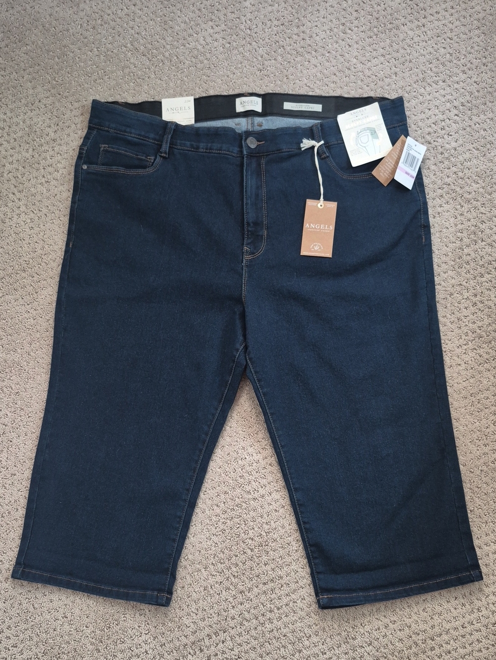 Angels Forever Young 22W Everlux Mid Rise  Slim Fitting Blue Capri Jeans NWT